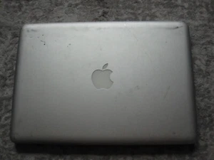 Apple MacBook 13" 2008 Core 2 Duo P7350 / 2.0GHZ/ 2GB ram/ 160GB **READ** - Picture 1 of 9