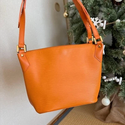 Excellent Condition Louis Vuitton Tote Bag Orange - Image 1 of 4
