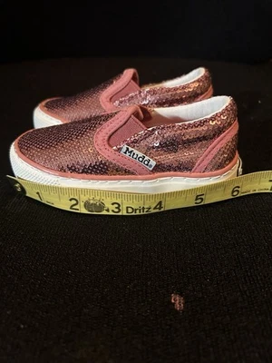Zapatillas rosa sin cordones Mudd para niñas pequeñas talla 5 lentejuelas. ¡Envío gratis! Foto 1 de 4