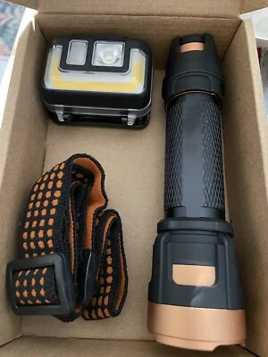 Faro táctico Duracell Ultra 575 lúmenes y luz flash de enfoque 550 Lin Foto 1 de 4