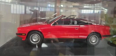 Maserati BiTurbo Spyder Rossa 1986 1/18 Minichamps con base e teca no scatola - Immagine 1 di 4