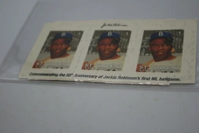 Hoja de recuerdo de 3 estampillas Jackie Robinson 50 aniversario San Vicente Foto 1 de 2
