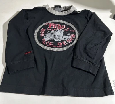 FUBU The Collection, niño talla S 4.    Camiseta gráfica de algodón L/S. En muy buena condición Foto 1 de 4