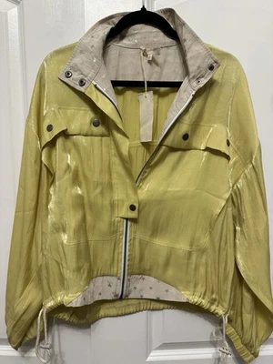 Chaqueta Mystree Amarilla Nueva con Etiquetas con Detalle de Estrella Tostada Alrededor del Escote Foto 1 de 4