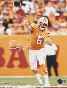 BAKER MAYFIELD TAMPA BAY BUCCANEERS  BECKETT AUTHENTICATED  ACTION SIGNED 8x10 - Picture 1 of 1