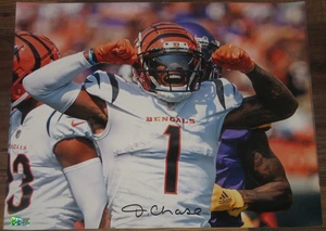 Foto autógrafa firmada por Ja'Marr Chase 16x20 certificada por PIA automática Cincinnati Bengals - Imagen 1 de 3