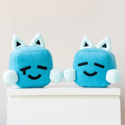 "Juguete de peluche Big Blue Cube 7,8"" - Peluche de lágrima inspirado en solo formas y ritmos" Foto 1 de 4