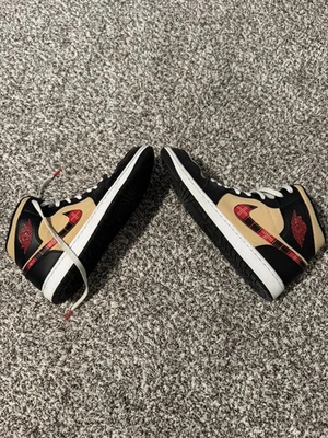 Zapatillas deportivas Air Jordan 1 Mid 'Tartan Swoosh' para hombre talla 10,5 usadas DZ5329‐001 Foto 1 de 4