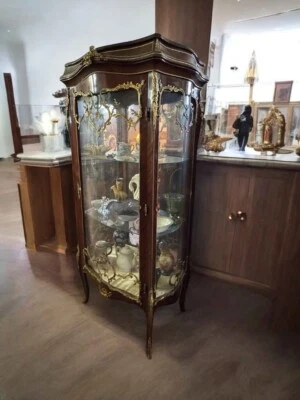 Bronze ormalu glass french cabinet - Image 1 of 2