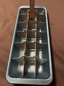 Vintage Blue Aluminum Ice Cube Tray Pull Lever Handle Quick Release 18 Cubes - Picture 1 of 4