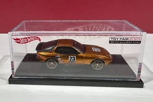 HOT WHEELS Employee Car 2023 Toy Fair ‘89 Porsche 944 Turbo * - Picture 1 of 1