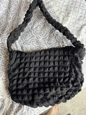 Quilted Puffer Carryall Bag Large Crossbody Tote Lightweight Black NIP - Image 1 of 4