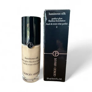 Giorgio Armani Luminous Silk Flawless Foundation Travel Size - Shade 2 - NEW NIB - Picture 1 of 1