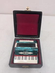 Vintage Miniature Accordion in Case Salesman Sample Size Dollhouse Novelty Toy - Picture 1 of 23