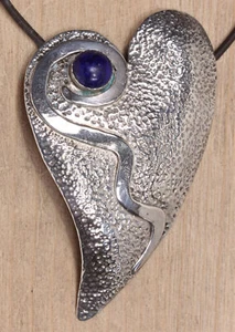 Fantastico ciondolo-collana fatto a mano in argento sterling e cuore di lapislazzuli DFI X484A - Foto 1 di 5