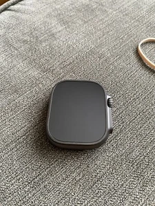 Apple Watch Ultra 2 - GPS + Cellular - 49mm - Doskonały stan TELEFON DEMO - Zdjęcie 1 z 4