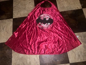 Six Flags Crusader Vibrant Pink Superhero Cape with Heart Design - Picture 1 of 8