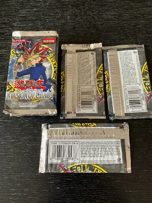 Yugioh 2004 Vintage Invasion of Chaos IOC Unlimited Edition Booster Pack Sealed Foto 1 de 3