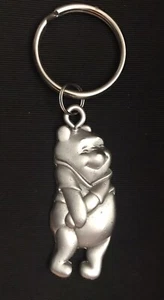 Schlüsselanhänger Zinn Disney WINNIE THE POOH Bär Eeyore Esel Silber Figur - Bild 1 von 2
