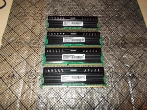 16 GB (4 GBx4) Patriot Viper 3 PC3-12800 1600 mhz RAM DDR3 non ECC PV38G160C0K - Foto 1 di 1