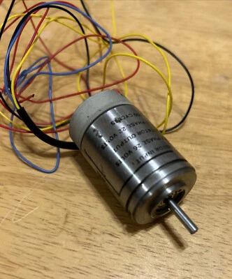 KEARFOTT BANDIT CNC RESOLVER CR40931 049 2 phase 26v 22v 400 Cycle - Image 1 of 4