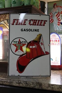 RARE 1957 TEXACO FIRE CHIEF GASOILINE PORCELAIN SIGN PUMP PLATE HAT GREEN TEXAS - Picture 1 of 14