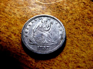 Liberty Seated Quarter 1857 súper original AU casi cabeza completa F2 - Imagen 1 de 2