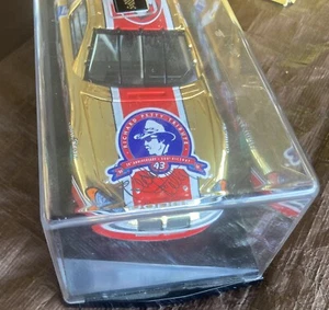 Richard Petty Autographed Action Dodge Gold stock car LE 1 out of 504. on 1:24s - Picture 1 of 8