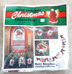 VTG Daisy Kingdom Christmas Fabric Panel ONE TREE TOP ANGEL & (8) ANGEL CUT-OUTS - Picture 1 of 3
