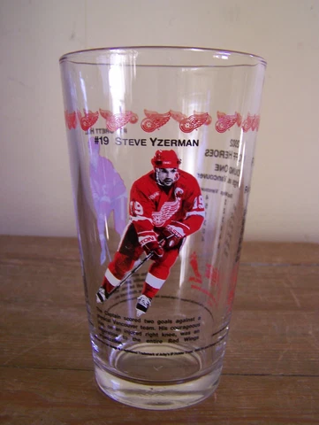 VINTAGE 2003 ARBY'S COCA COLA DETROIT RED WINGS HOCKEY GLASS YZERMAN HULL # 1 Cover