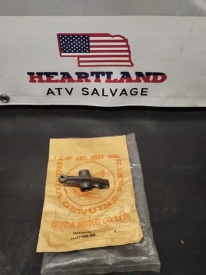 1961-66 HONDA CA CB CL 77 72 VALVE ROCKER ARM    NOS OEM 14431-268-305. Kf - Image 1 of 2