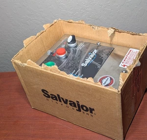 Interruptor manual de arranque/parada inversa Salvajor MRSS7 208-230 voltios con Eaton C65DNY4 - Imagen 1 de 9