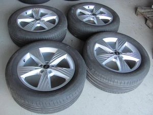 4 Sommerräder Alufelge Audi Q4 etron 8x19 ET45 255/50/19 89A601025B 235/55/19 - Bild 1 von 10