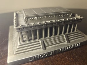 Zinn LINCOLN MEMORIAL Souvenir Gebäude Bates & Klinke Metall Replik Vintage - Bild 1 von 3