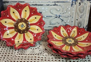 Juego de 4 platos de ensalada Pier 1 Importaciones flor de carínto en forma de pétalo 8" - Imagen 1 de 5