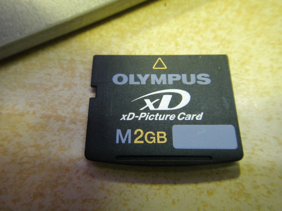 Tarjeta de Memoria Olympus XD Picture Card 2GB vintage probado ok España - Imagen 1 de 4