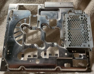 PS3 Mainboard Gehäuse nur unten + Schrauben + Klemmen Sony CECHG-01 - Bild 1 von 9