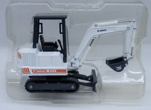 Melroe Bobcat Mini Hydraulic Excavator HEAVY DIECAST 1:25 Scale - Picture 1 of 3