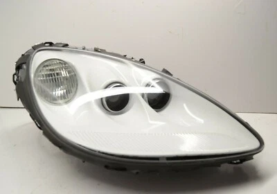 Faro xenón lateral derecho del pasajero Chevrolet Corvette 2005-2013 25862800 usado Foto 1 de 4