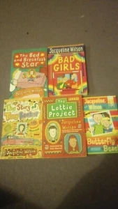 Bundle Of 5 Jacqueline Wilson Books in Good Condition Tracy Beaker Bad Girls - Picture 1 of 9