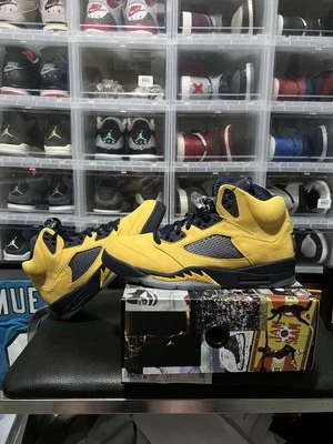 Talla 11.5 - Air Jordan 5 Retro SP Michigan Foto 1 de 4