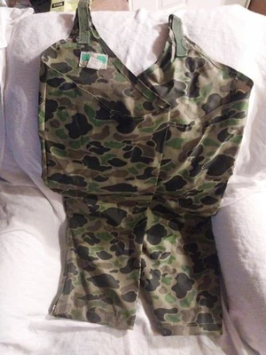 Vintage Game Winner Nylon Urethane Hunting Chaps One Size Fits All - Image 1 of 4