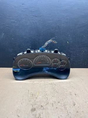 2006 GMC Envoy Speedometer Cluster Gauge Oem P5669 DG - Image 1 of 4