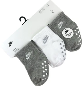 Nike Baby 3 Pk Gris Blanco Tobillo Algodón Cojín Logo Pinza Calcetín Conjunto Talla 12-24 MO - Imagen 1 de 1