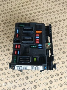BSM STEUERGERÄT SICHERUNGSKASTEN UNTER MOTORHAUBE CITROEN PEUGEOT 965061380-00 BSM-B4 - Bild 1 von 2