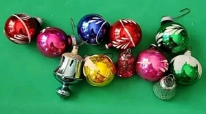 11 Vtg Indent Christmas Ornaments Glass. Small Green, Red, Pink, Blue,Gold 1.5" - Picture 1 of 13