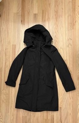 Chaqueta Parka Zara Negra Para Mujer Acolchada Talla Pequeña Cálida Forrada Capucha Extraíble Foto 1 de 4