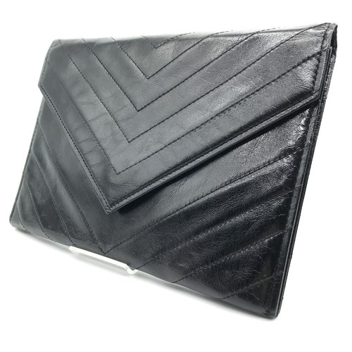 SAINT LAURENT (YSL) Pochette Yves Saint Laurent in pelle punto V colore nero articoli moda unisex