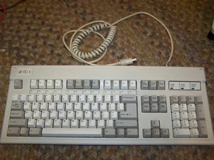 STICKY SPACE BAR Focus Electronics FK-2001 Mechanical AT (DIN) Computer Keyboard - Photo 1/8