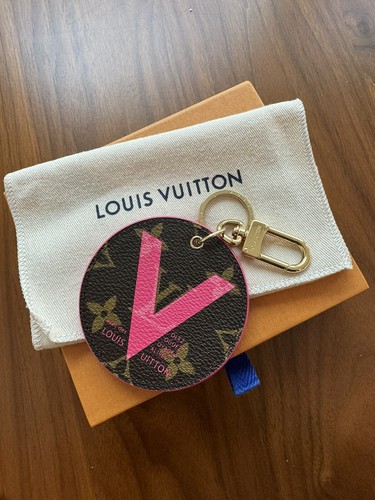 LOUIS VUITTON（LV） LOUIS VUITTON Monogram Ilustre Rosa V Borsa Charm Portachiavi
